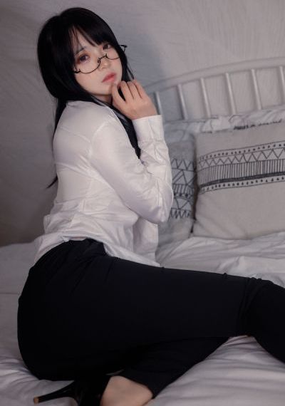 艾曼妞3