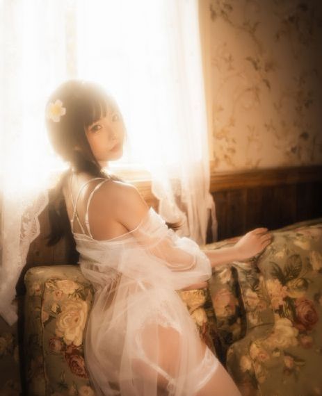 免费美女视频