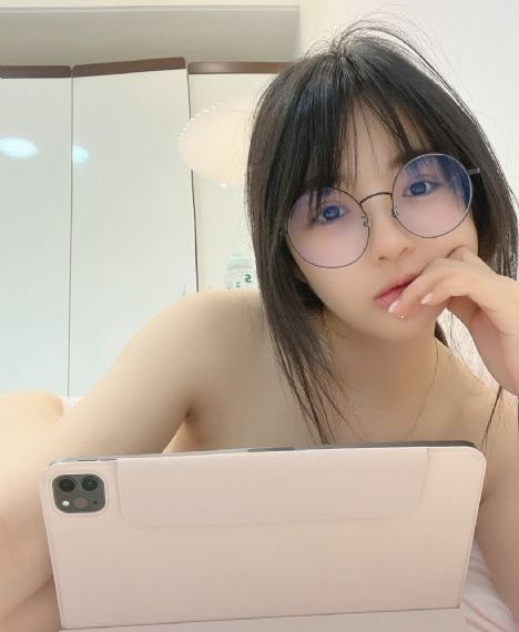 龚琳娜官宣离婚